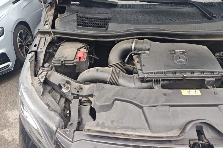 Used Mercedes-Benz Vito 2023 2.0T Business Version 7 Seats Engine Bay Right