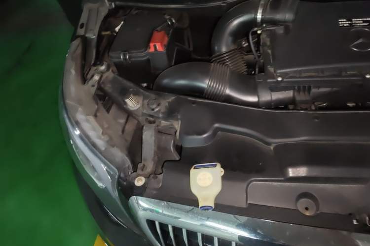 Used Mercedes-Benz Vito  Engine Bay Right