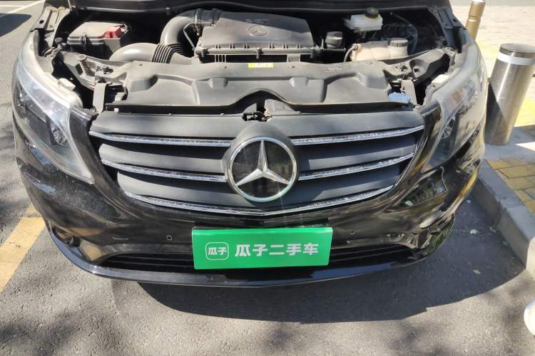 Used Mercedes-Benz Vito 2023 2.0T Business Version 9 Seats Engine Bay