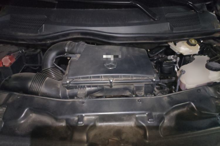 Used Mercedes-Benz Vito 2023 2.0T Business Version 7 Seats Engine Bay