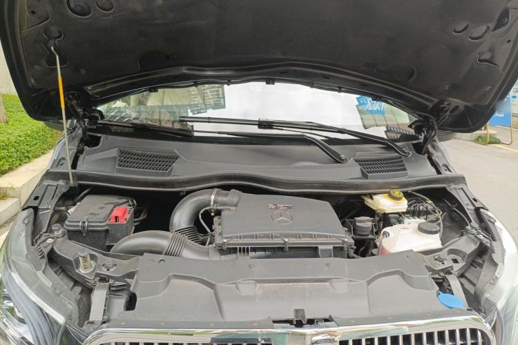 Used Mercedes-Benz Vito 2023 2.0T Business Version 7 Seats Engine Bay