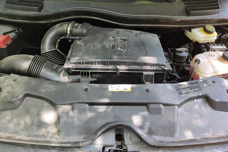 Used Mercedes-Benz Vito 2023 2.0T Business Version 7 Seats Engine Bay