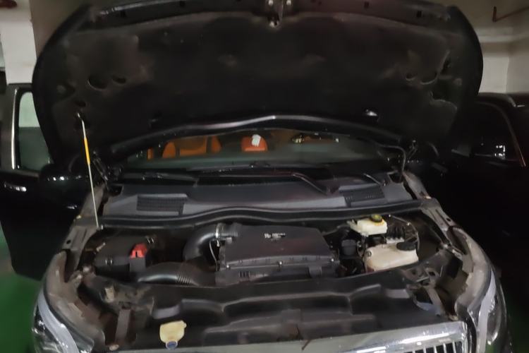 Used Mercedes-Benz Vito  Engine Bay