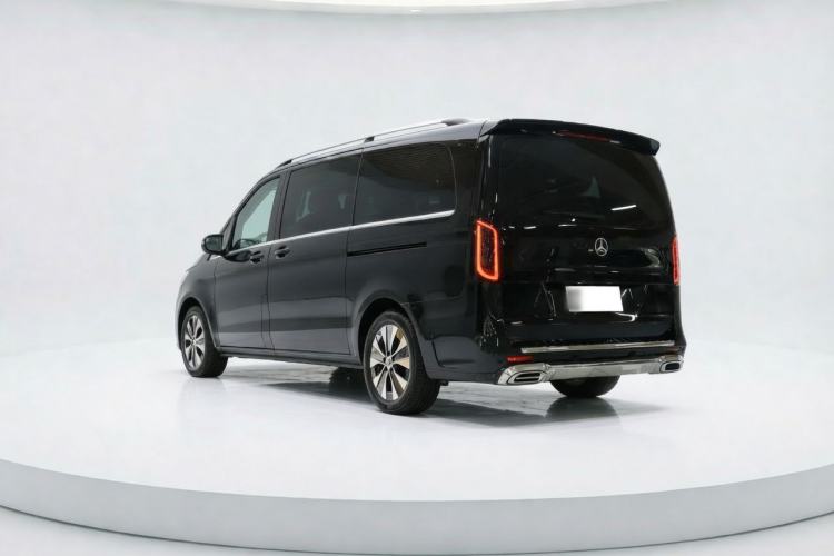 Used Mercedes-Benz Vito 2023 2.0T Elite Version 7 Seats Exterior 3