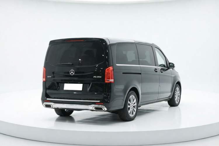 Used Mercedes-Benz Vito 2023 2.0T Elite Version 7 Seats Exterior 4