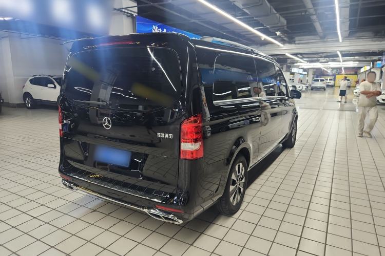 Used Mercedes-Benz Vito 2023 2.0T Elite Version 7 Seats Exterior 4