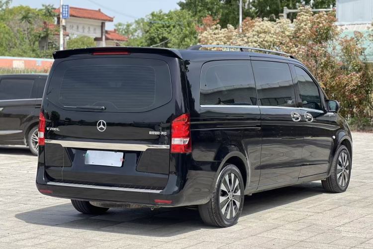 Used Mercedes-Benz Vito 2023 2.0T Elite Version 9 Seats Exterior 5