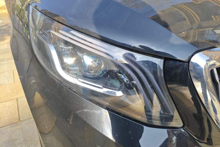 Used Mercedes-Benz Vito 2023 2.0T Elite Version 7 Seats Exterior 6