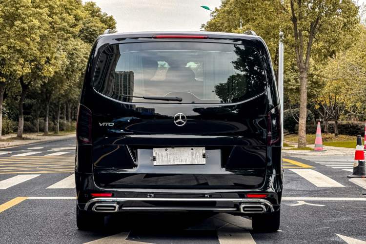 Used Mercedes-Benz Vito 2023 2.0T Elite Version 7 Seats Exterior 7