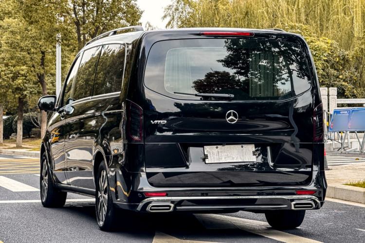 Used Mercedes-Benz Vito 2023 2.0T Elite Version 7 Seats Exterior 8