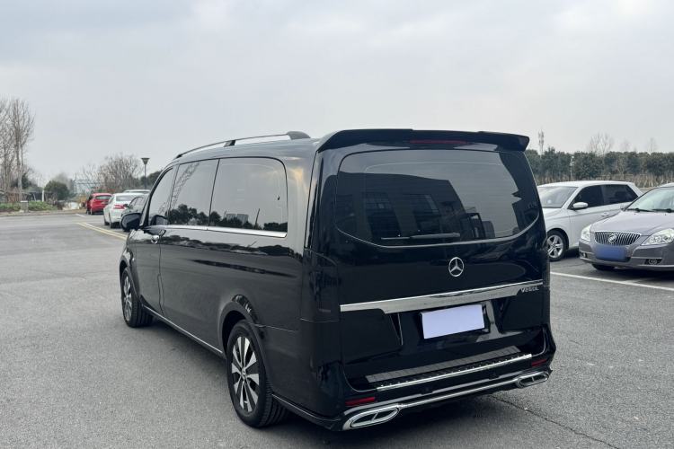 Used Mercedes-Benz Vito 2023 2.0T Elite Version 7 Seats Exterior 8