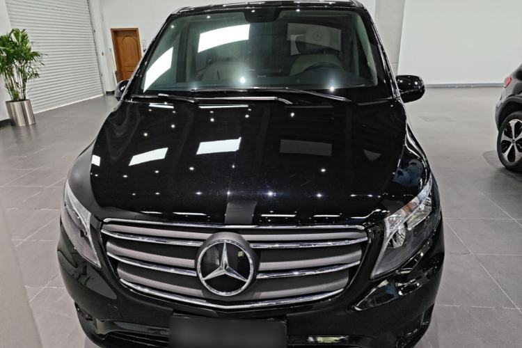 Used Mercedes-Benz Vito 2023 2.0T Elite Version 7 Seats Front