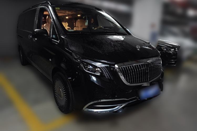 Used Mercedes-Benz Vito 2023 2.0T Elite Version 7 Seats Front Right 45 Deg