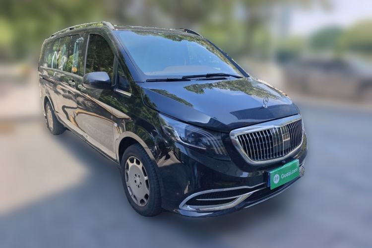 Used Mercedes-Benz Vito 2023 2.0T Elite Version 7 Seats Front Right 45 Deg
