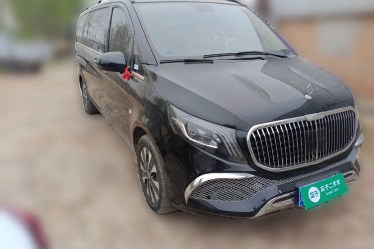Used Mercedes-Benz Vito 2023 2.0T Elite Version 7 Seats Front Right 45 Deg
