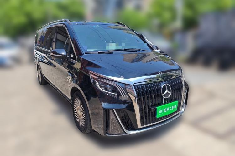 Used Mercedes-Benz Vito 2023 2.0T Business Version 7 Seats Front Right 45 Deg