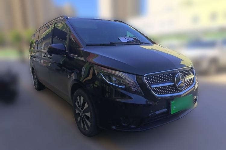 Used Mercedes-Benz Vito 2023 2.0T Business Version 7 Seats Front Right 45 Deg