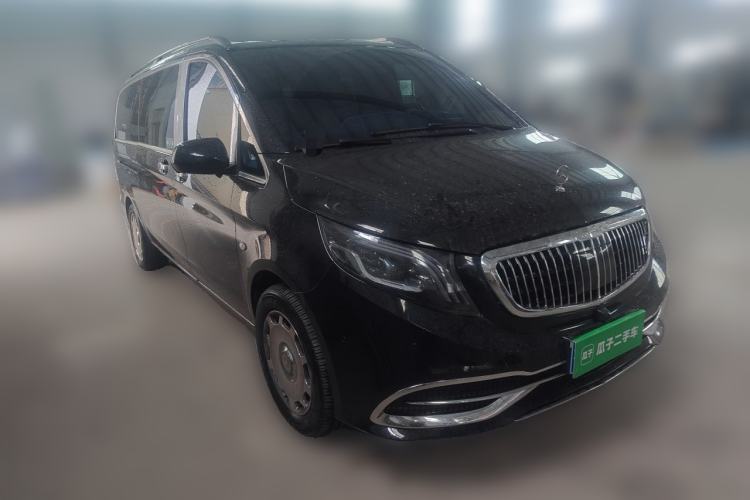 Used Mercedes-Benz Vito 2023 2.0T Elite Version 7 Seats Front Right 45 Deg