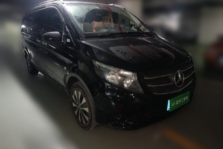 Used Mercedes-Benz Vito 2023 2.0T Business Version 7 Seats Front Right 45 Deg