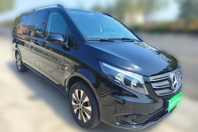 Used Mercedes-Benz Vito 2023 2.0T Business Version 7 Seats Front Right 45 Deg