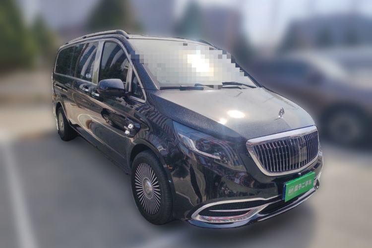 Used Mercedes-Benz Vito 2023 2.0T Elite Version 7 Seats Front Right 45 Deg