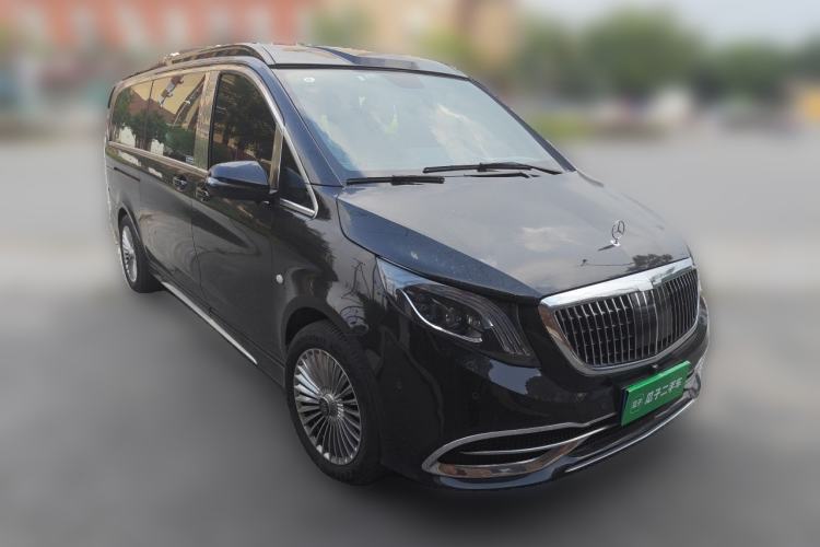 Used Mercedes-Benz Vito 2023 2.0T Business Version 7 Seats Front Right 45 Deg