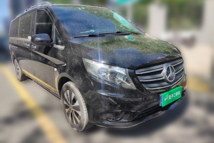 Used Mercedes-Benz Vito 2023 2.0T Business Version 9 Seats Front Right 45 Deg