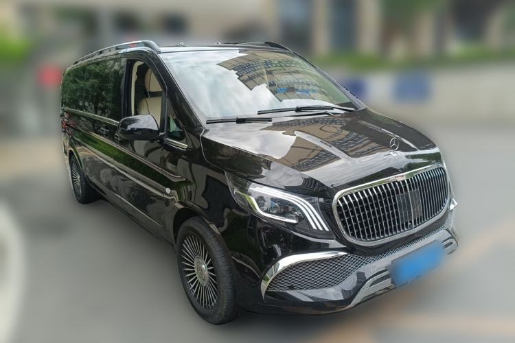 Used Mercedes-Benz Vito 2023 2.0T Business Version 7 Seats Front Right 45 Deg