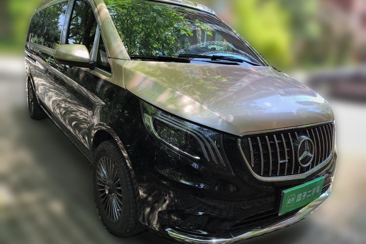 Used Mercedes-Benz Vito 2023 2.0T Business Version 7 Seats Front Right 45 Deg