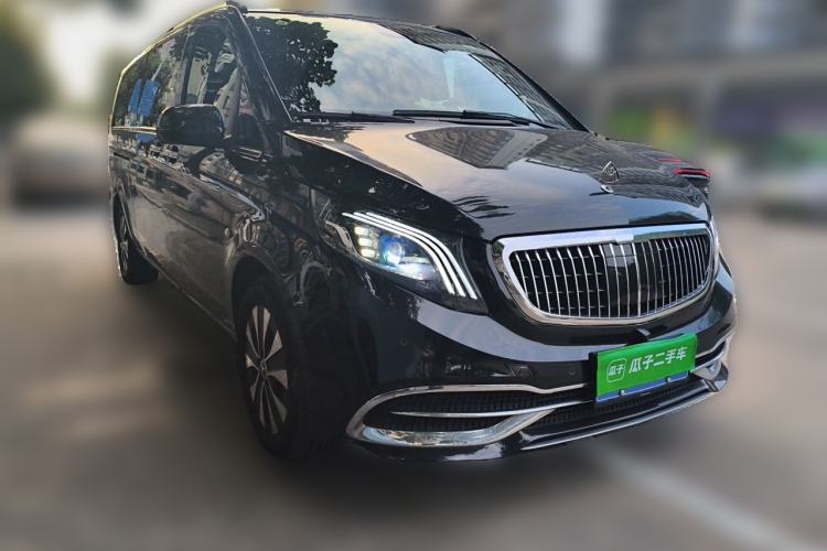 Used Mercedes-Benz Vito 2023 2.0T Elite Version 7 Seats Front Right 45 Deg