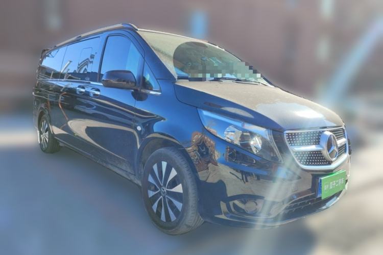 Used Mercedes-Benz Vito 2023 2.0T Business Version 7 Seats Front Right 45 Deg