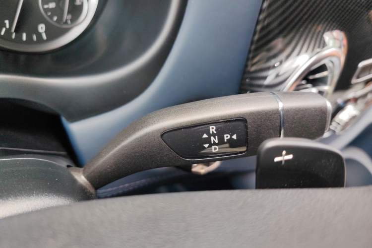 Used Mercedes-Benz Vito 2023 2.0T Business Version 7 Seats Gear Lever