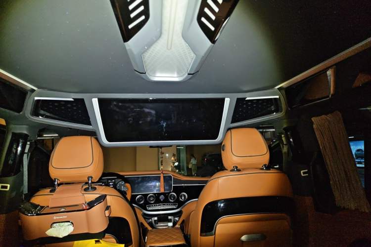 Used Mercedes-Benz Vito 2023 2.0T Business Version 7 Seats Headliner