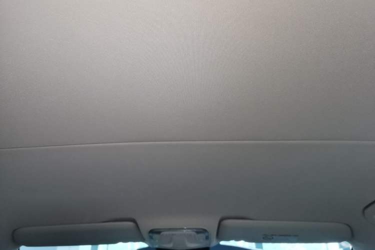 Used Mercedes-Benz Vito 2023 2.0T Elite Version 7 Seats Headliner