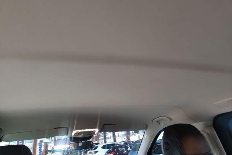 Used Mercedes-Benz Vito 2023 2.0T Business Version 7 Seats Headliner