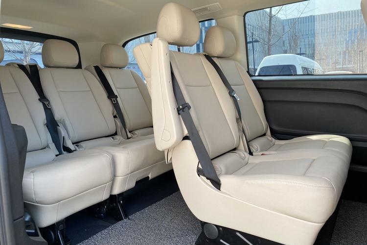 Used Mercedes-Benz Vito 2023 2.0T Elite Version 7 Seats Headliner