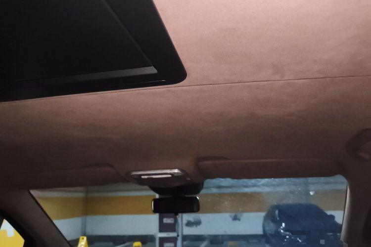 Used Mercedes-Benz Vito 2023 2.0T Elite Version 7 Seats Headliner