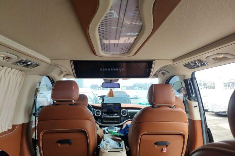 Used Mercedes-Benz Vito 2023 2.0T Business Version 7 Seats Headliner