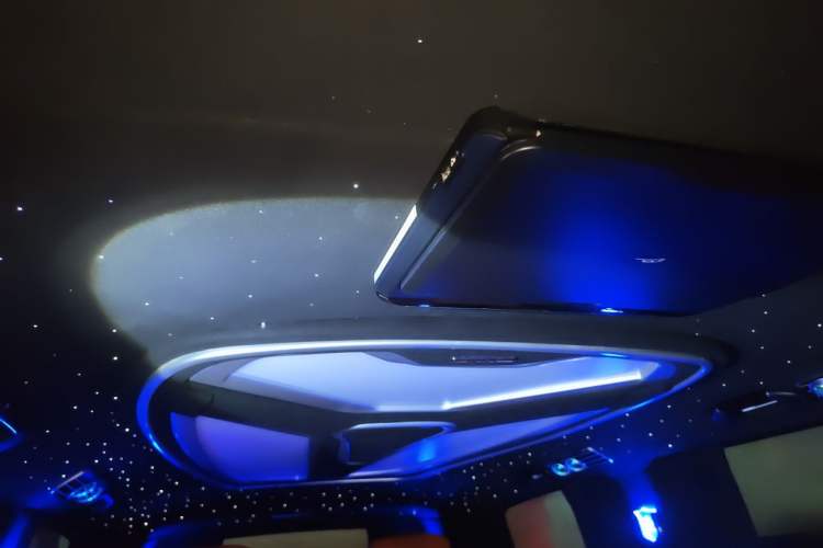 Used Mercedes-Benz Vito  Headliner