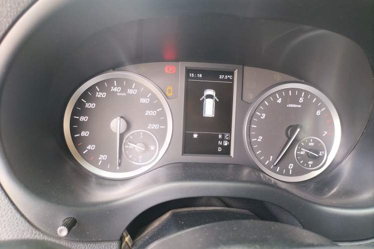 Used Mercedes-Benz Vito 2023 2.0T Elite Version 7 Seats Instrument Cluster