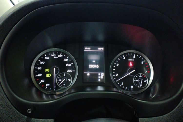 Used Mercedes-Benz Vito 2023 2.0T Business Version 7 Seats Instrument Cluster