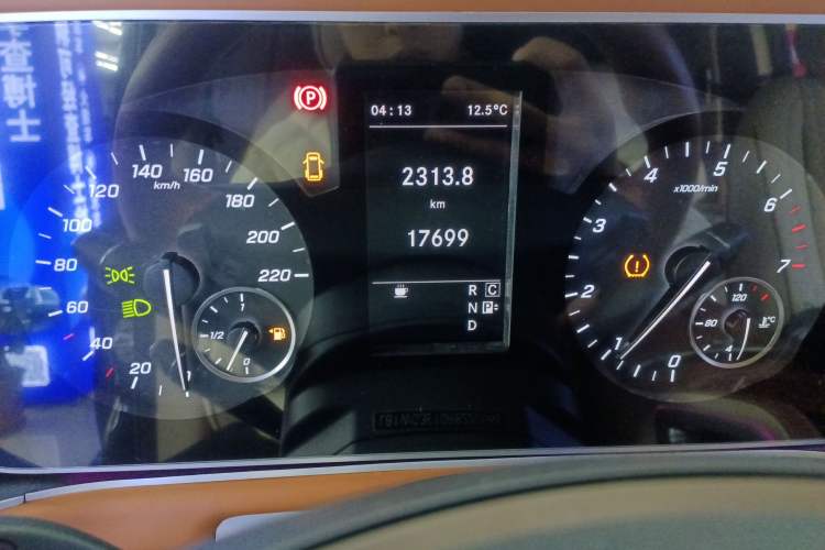 Used Mercedes-Benz Vito 2023 2.0T Business Version 7 Seats Instrument Cluster