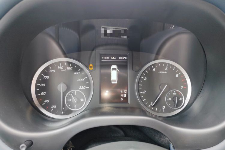 Used Mercedes-Benz Vito 2023 2.0T Business Version 7 Seats Instrument Cluster