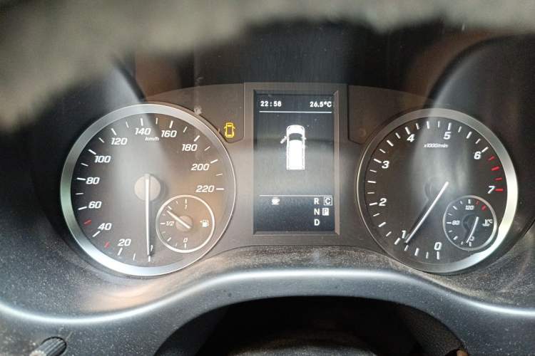 Used Mercedes-Benz Vito 2023 2.0T Elite Version 7 Seats Instrument Cluster