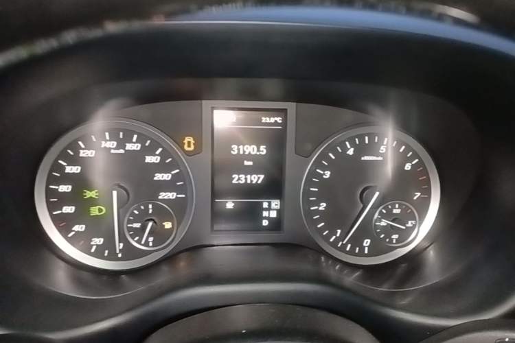Used Mercedes-Benz Vito 2023 2.0T Elite Version 7 Seats Instrument Cluster