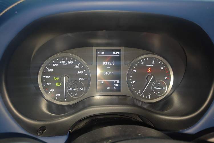 Used Mercedes-Benz Vito 2023 2.0T Elite Version 7 Seats Instrument Cluster