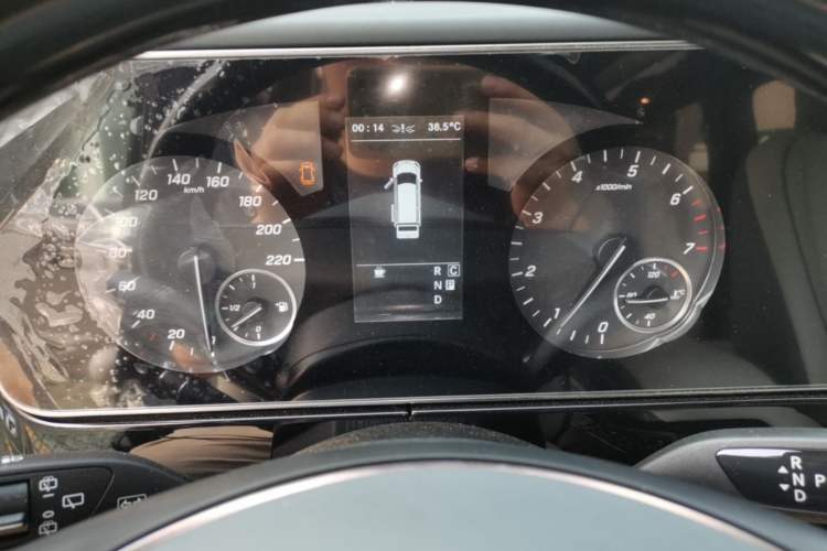 Used Mercedes-Benz Vito 2023 2.0T Business Version 7 Seats Instrument Cluster
