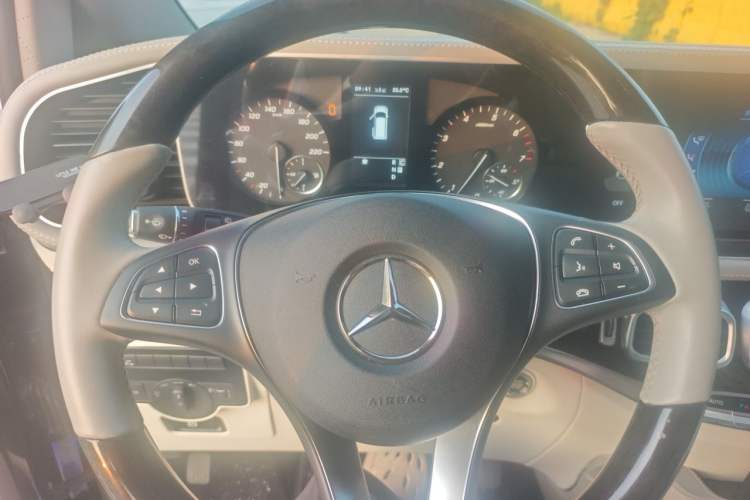 Used Mercedes-Benz Vito 2023 2.0T Business Version 7 Seats Instrument Cluster