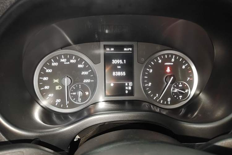 Used Mercedes-Benz Vito 2023 2.0T Business Version 7 Seats Instrument Cluster