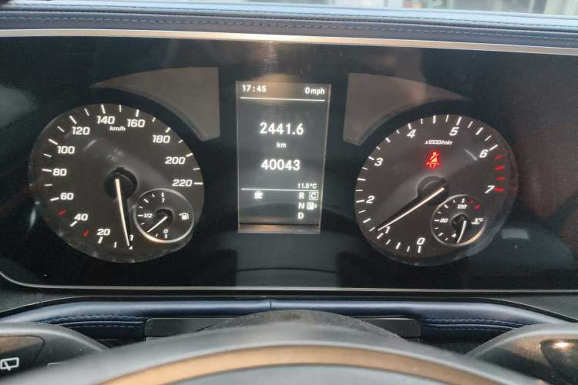 Used Mercedes-Benz Vito 2023 2.0T Elite Version 7 Seats Instrument Cluster